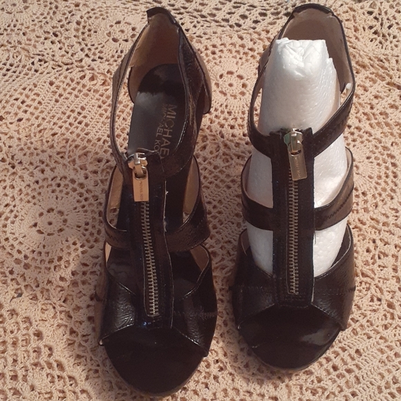 Michael Kors heals - Picture 1 of 8